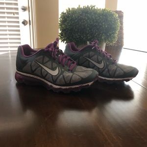 Women’s Nike Air Max 2011